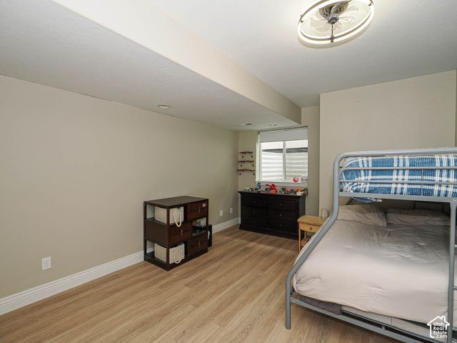 1239 WILLOWBROOK LN, Kaysville, UT 84037