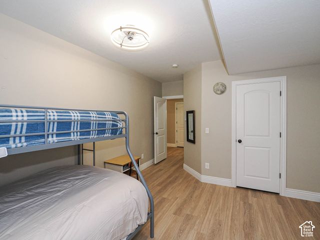 1239 WILLOWBROOK LN, Kaysville, UT 84037