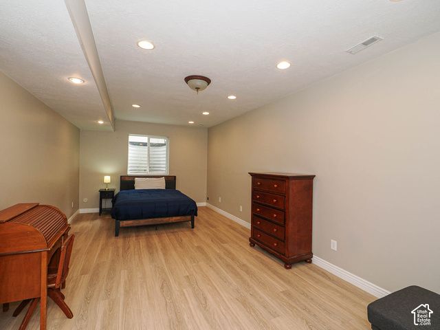 1239 WILLOWBROOK LN, Kaysville, UT 84037