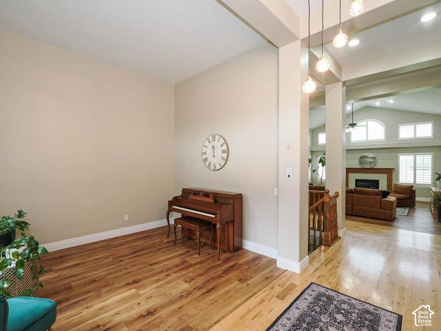 1239 WILLOWBROOK LN, Kaysville, UT 84037