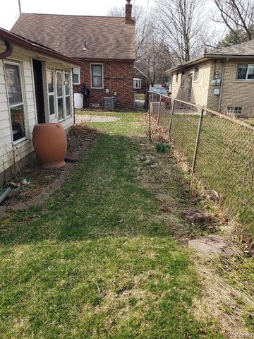 15528 Regina Avenue, Allen Park, MI 48101