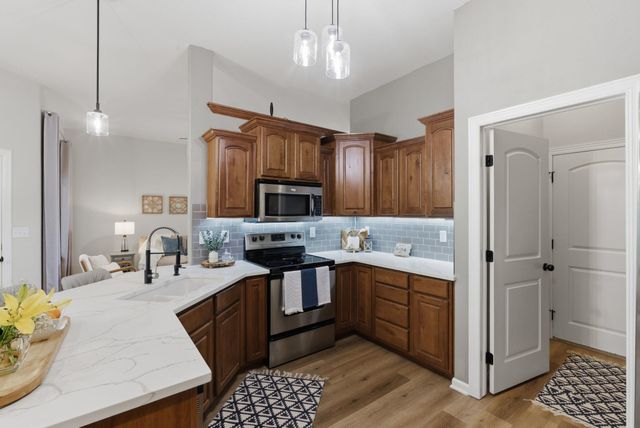 15706 E Woodcreek St, Wichita, KS 67230