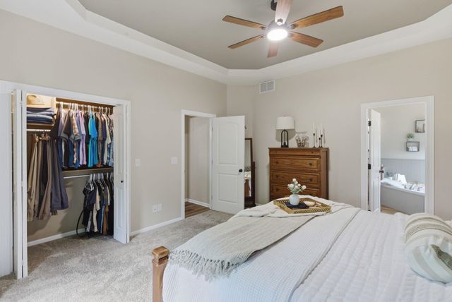 15706 E Woodcreek St, Wichita, KS 67230