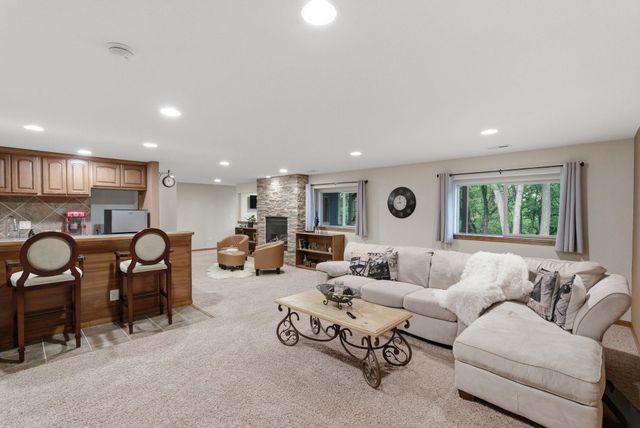 15706 E Woodcreek St, Wichita, KS 67230