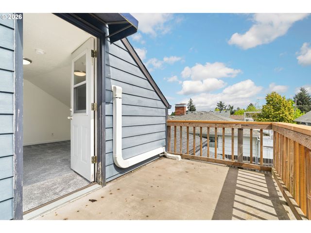 8306 Se TAYLOR Ct, Portland, OR 97216