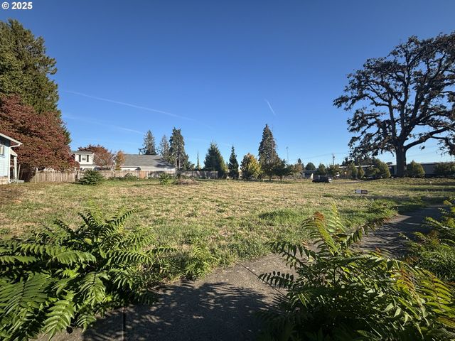 726 Se TAMPA St, Camas, WA 98607