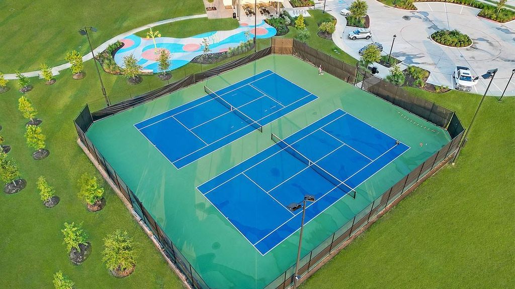 Image 35 of property listing at 31323 Joshua Knoll Lane, Fulshear, TX 77441