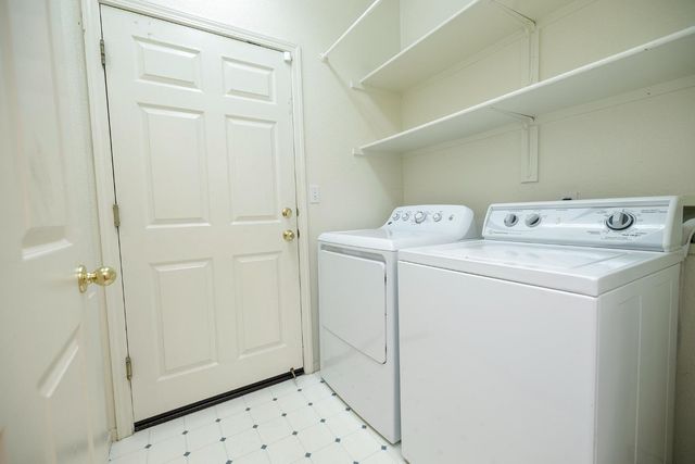 2123 Spring Blossom Ln, Turlock, CA 95382