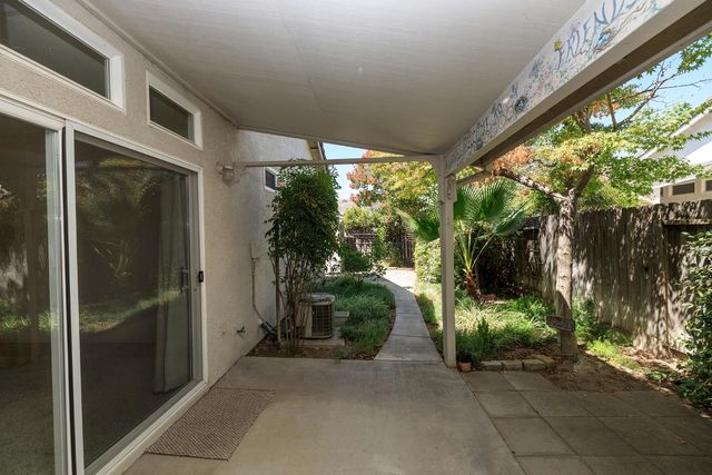 2123 Spring Blossom Ln, Turlock, CA 95382