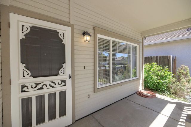 2123 Spring Blossom Ln, Turlock, CA 95382