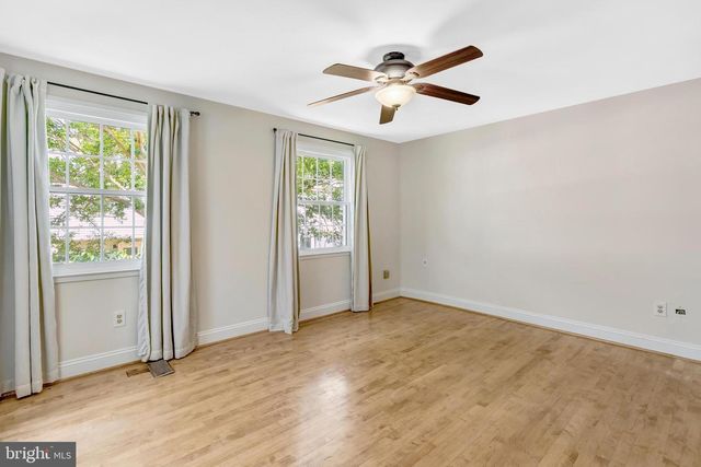 245 GUNDRY DR, Falls Church, VA 22046