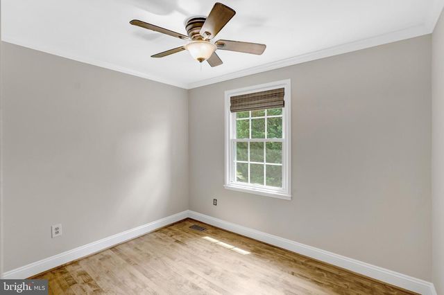 245 GUNDRY DR, Falls Church, VA 22046