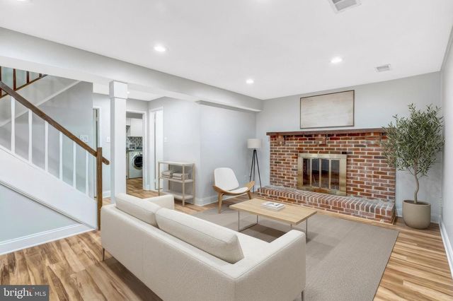 245 GUNDRY DR, Falls Church, VA 22046