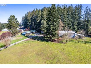 302 STUDEBAKER Rd, Castle Rock, WA 98611