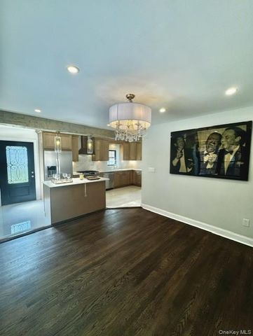 191 Brixton Road S, Garden City, NY 11530