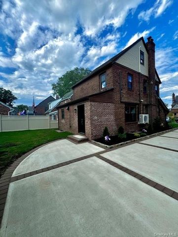 191 Brixton Road S, Garden City, NY 11530