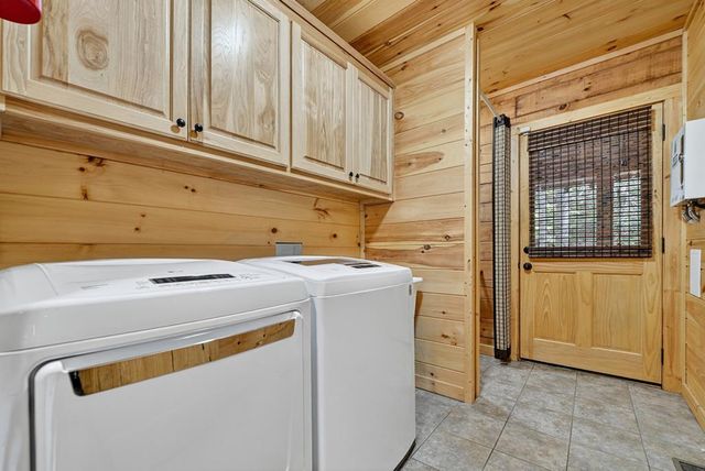 656 Newberry Drive, Ellijay, GA 30536