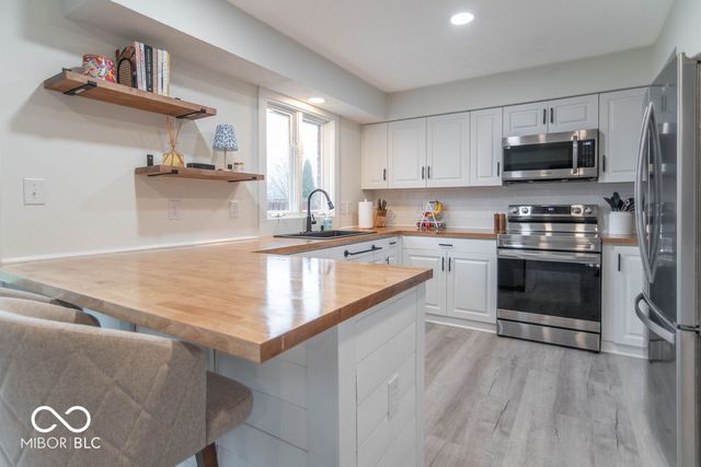 5294 Ridge Hill Way, Avon, IN 46123