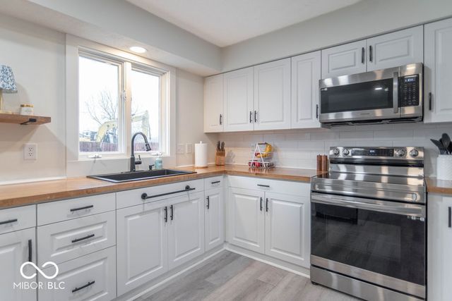 5294 Ridge Hill Way, Avon, IN 46123