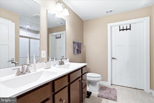 38 BIBURY ST, Martinsburg, WV 25405