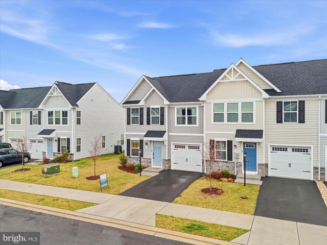 38 BIBURY ST, Martinsburg, WV 25405