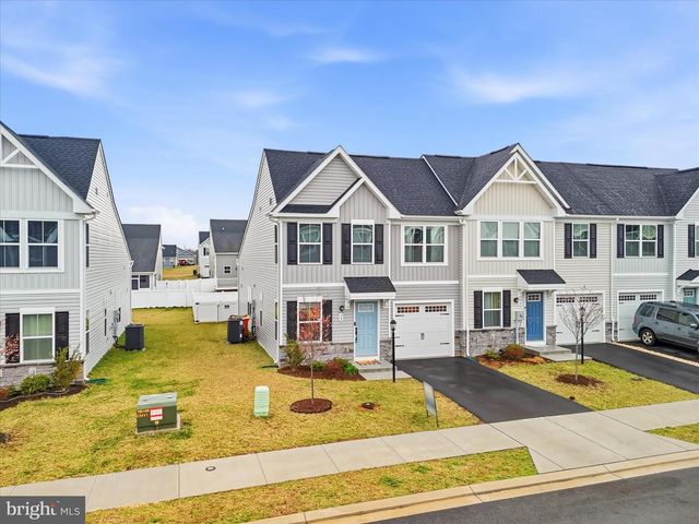 38 BIBURY ST, Martinsburg, WV 25405