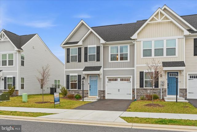 38 BIBURY ST, Martinsburg, WV 25405