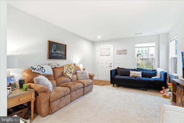 38 BIBURY ST, Martinsburg, WV 25405