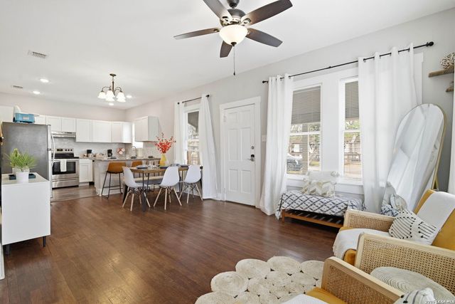 230 Thompson, San Antonio, TX 78225