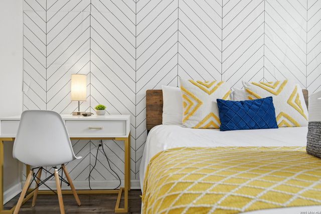 230 Thompson, San Antonio, TX 78225