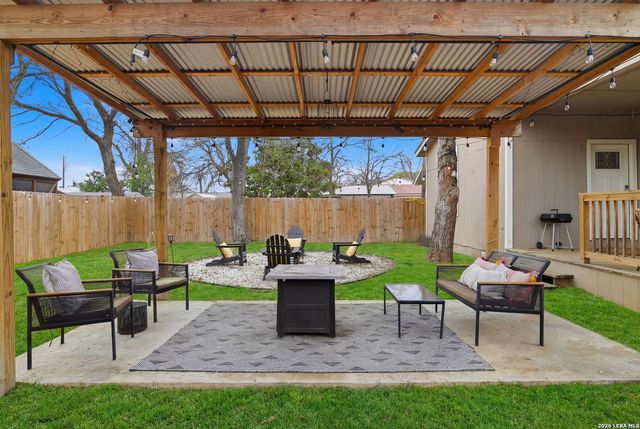 230 Thompson, San Antonio, TX 78225