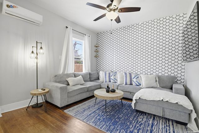 230 Thompson, San Antonio, TX 78225