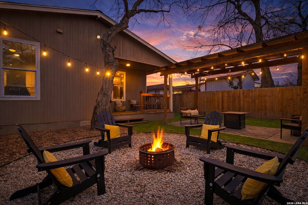 230 Thompson, San Antonio, TX 78225