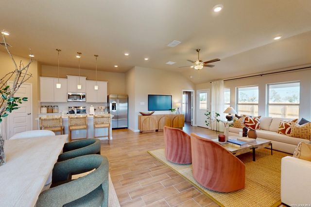 10443 White Hart Lane, Converse, TX 78109