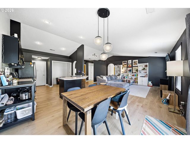13314 Ne 92ND St, Vancouver, WA 98682