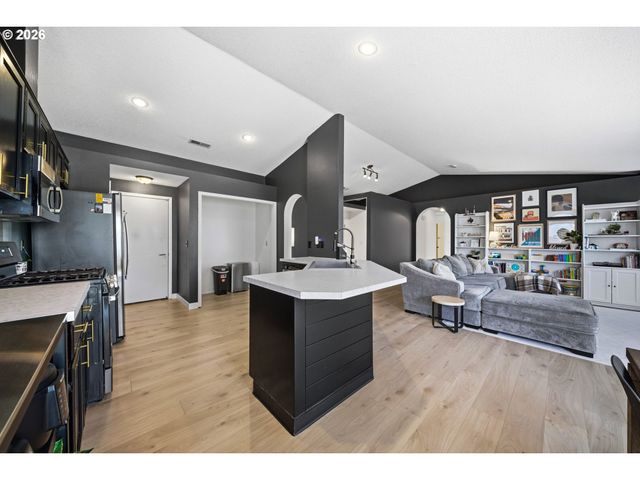 13314 Ne 92ND St, Vancouver, WA 98682