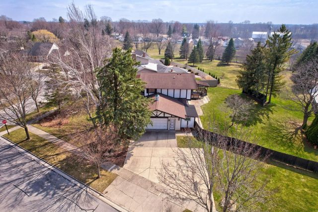 1 Harlan Court, Frankenmuth, MI 48734