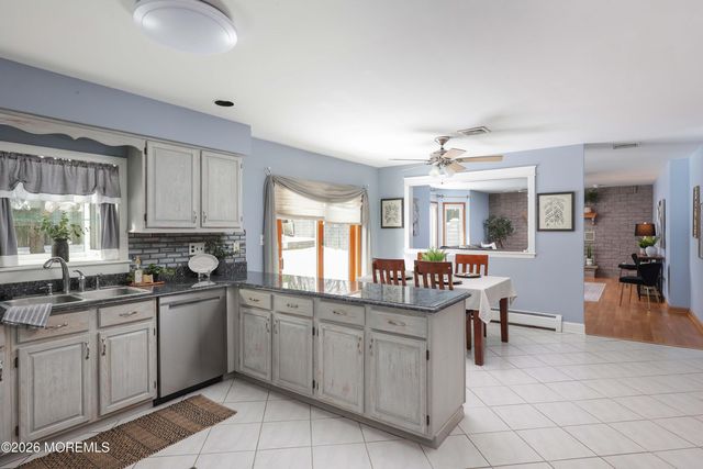 31 Verrazano Drive, Middletown, NJ 07748