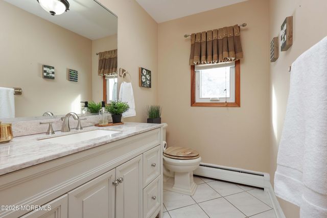 31 Verrazano Drive, Middletown, NJ 07748