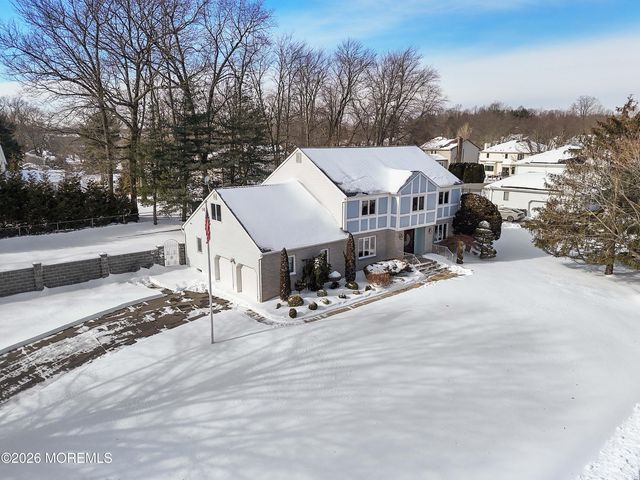 31 Verrazano Drive, Middletown, NJ 07748