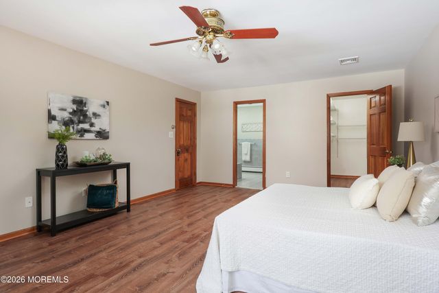 31 Verrazano Drive, Middletown, NJ 07748