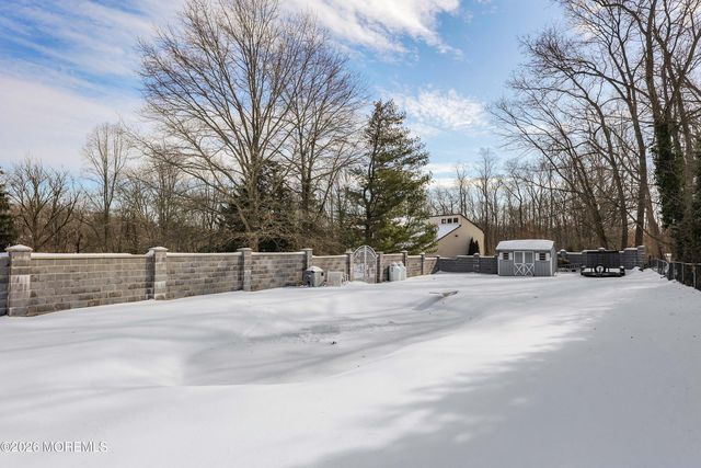 31 Verrazano Drive, Middletown, NJ 07748