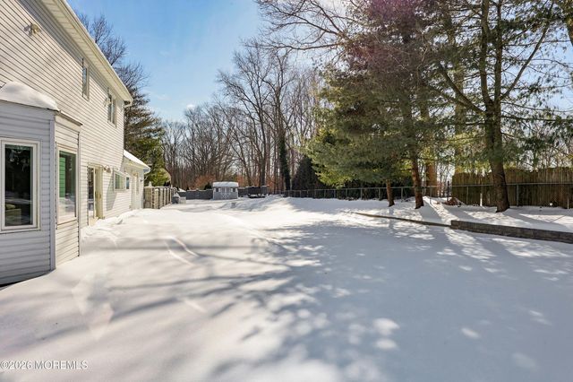 31 Verrazano Drive, Middletown, NJ 07748