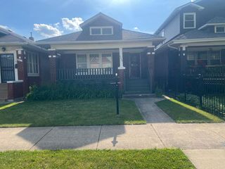 9420 S Saint Lawrence Avenue, Chicago, IL 60619