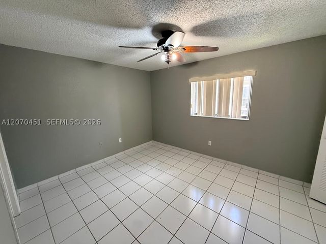 6278 W 22nd Ct 14, Hialeah, FL 33016