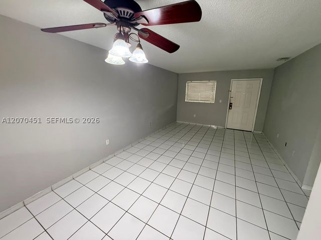 6278 W 22nd Ct 14, Hialeah, FL 33016