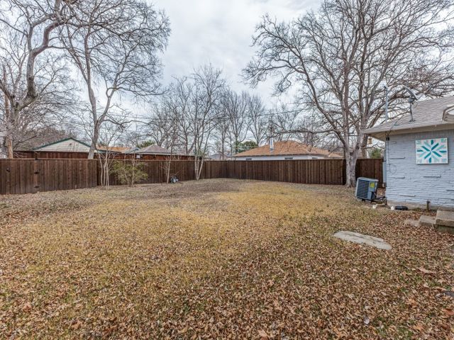 3217 Santa Teresa Avenue, Dallas, TX 75228