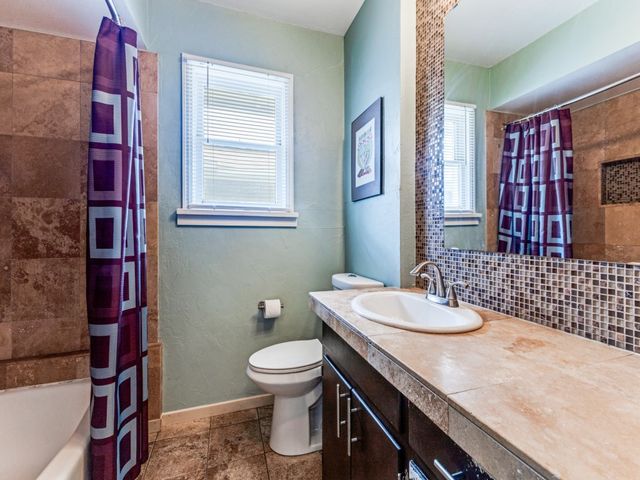 3217 Santa Teresa Avenue, Dallas, TX 75228