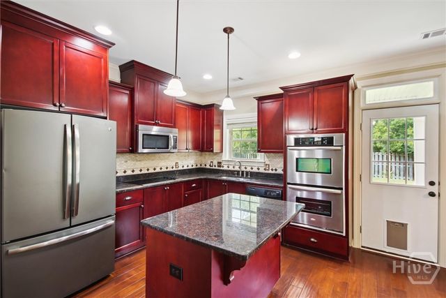 179 Clover Point Circle, Guyton, GA 31312