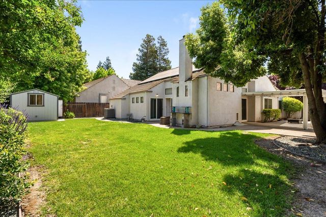 3433 Des Moines Dr, Stockton, CA 95209